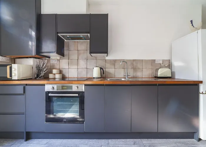 The Cricklewood Apartment